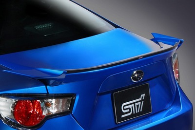 STI、BRZエアロパッケージ車用ガーニーフラップを発売 画像
