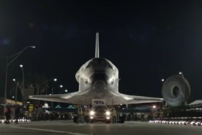 トヨタ タンドラ、スペースシャトルを牽引［動画］ 画像