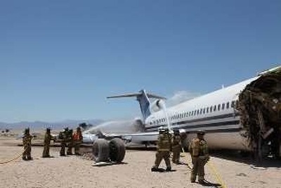 本物のジェット旅客機を墜落させた実験 画像