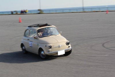 クラシックカーが真剣にジムカーナ大会…48thSHCCミーティング 画像