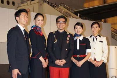 JAL新制服を初披露…2013年度上期より導入 画像