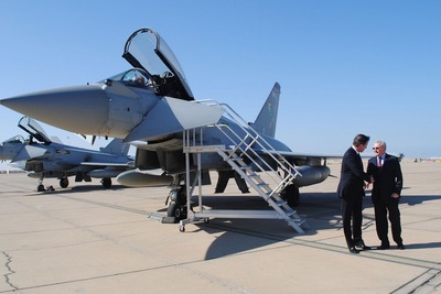 BAEシステムズ、オマーン政府にタイフーンとホーク航空機供給 画像