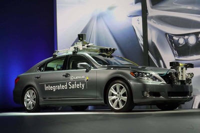 【CES 13】レクサス、自律走行車を公開…Googleを意識 画像