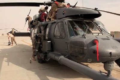 ペドロ・レスキュー・ヘリコプターを整備する兵士のプライド 画像