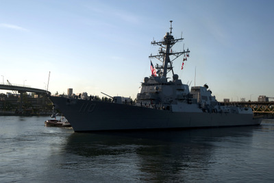 誘導ミサイル駆逐艦USSウィリアム・P．ローレンスが海中戦闘訓練（USWEX）に参加 画像