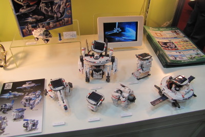 【ギフトショー春13】7つの形に変身、ソーラーで動く工作ロボット…4月発売 画像