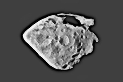 ロゼッタ宇宙船が撮影した小惑星「ステインズ」に新たな事実 画像