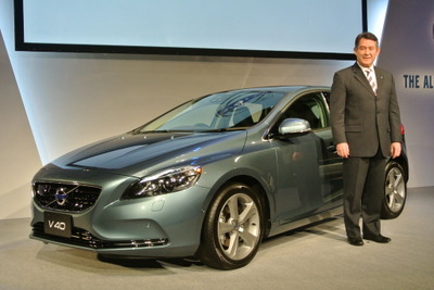 【ボルボ V40 発表】デッセルス社長「次のレベルにいくために大変重要な車」 画像