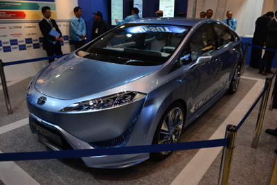 【スマートエネルギーWeek 2013】トヨタ、2015年FCV市販モデルはセダンタイプ 画像