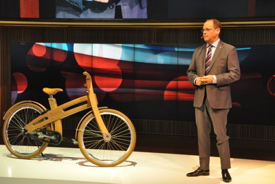 【ジュネーブモーターショー13】ボルボ、世界初の自転車対応フルオートブレーキシステムを発表 画像