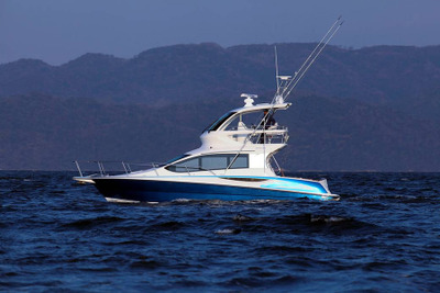 【ジャパンボートショー13】トヨタ、PONAM-35にプレミアムクルーザーを追加 画像