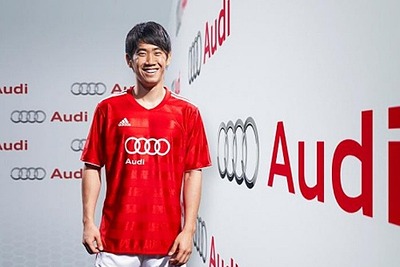 渋谷にアウディ R8 ＆香川真司 の屋外広告登場 画像