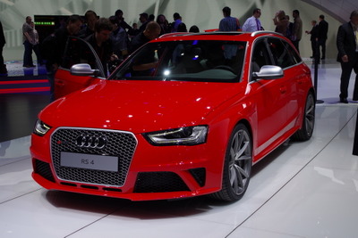 アウディジャパン、新型RS4アバント を発売…最高出力450ps 画像