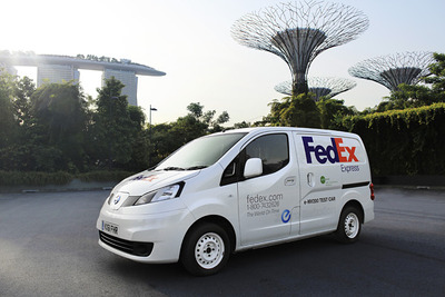 日産、フェデックスとシンガポールで「e-NV200」の実証運行試験 画像