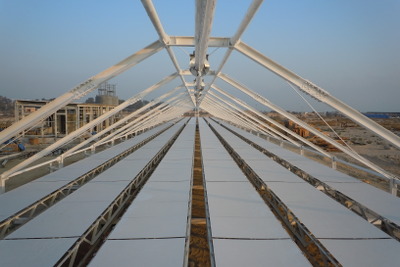 日立造船、サウジアラビアで太陽熱発電用実証実験を開始 画像