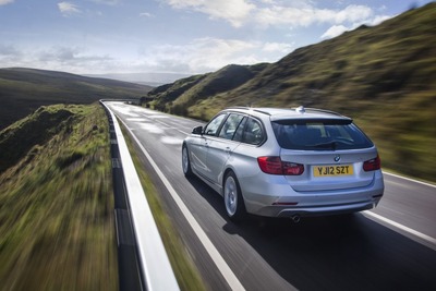 BMW 3シリーズ ツーリング に右ハンドルの4駆モデルなどを追加 画像