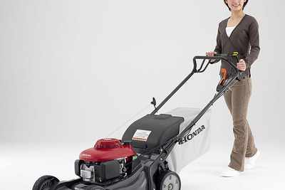 ホンダ、歩行型芝刈機を発売 画像