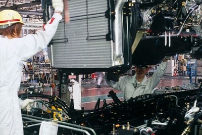 【株価】日野自動車が続伸…2期連続の過去最高益更新見込む 画像
