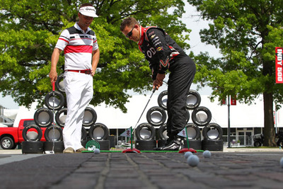 【INDYCAR 第5戦】アルメンディンガーがPGAツアーのプロゴルファーとの競技を楽しむ 画像