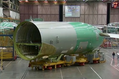 ボーイング、塗装ロボットを紹介 画像