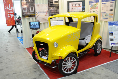 【スマートコミュニティジャパン13】リチウムイオンキャパシタ採用のミニEVミルイラ・タイプB 画像