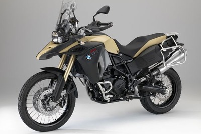 BMW F800 GSにオフロード性能を長距離走行性能を強化した「アドベンチャー」を追加 画像