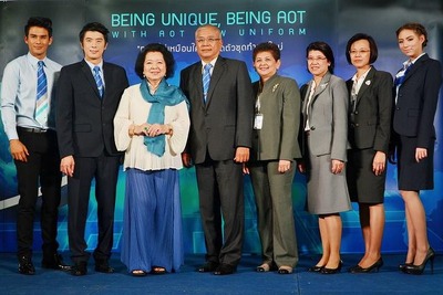 タイ国営空港運営会社ＡＯＴ、制服一新 画像