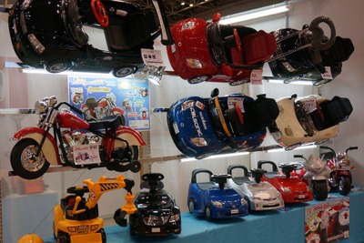 【東京おもちゃショー13】大人にも響く、電動バッテリーカー…乗り物玩具の老舗「ミズタニ」 画像