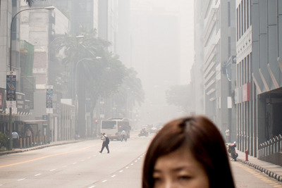 シンガポールの煙霧「危険」レベル　過去最悪更新 画像