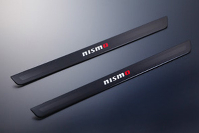 NISMO、日産ジューク用キッキングプレートを発売 画像