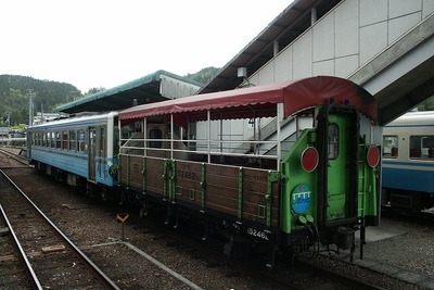 JR四国の元祖トロッコ列車、現行デザインは8月31日限り…秋から「水戸岡デザイン」に 画像