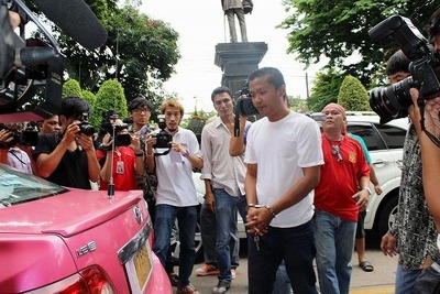 バンコク、タクシー運転手が米国人乗客斬殺 画像