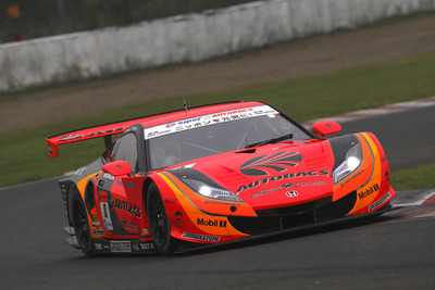 【SUPER GT 第4戦】終盤に上位壊滅の大波乱発生、GT500優勝はARTA HSV-010 画像