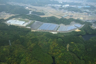 タカタ九州、有田製造所にメガソーラーパネルを設置 画像