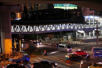エアポートリンク・マカサン駅―地下鉄ペチャブリ駅間の高架連絡通路開通 画像
