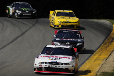 【NASCARネイションワイド 第22戦】トヨタ、マイケル・マクドウェルが2位 画像