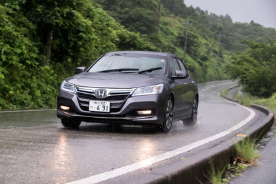 【ホンダ アコードHV 試乗】HV車の常識を覆すEV的走りに感動…青山尚暉 画像