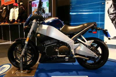 【東京モーターサイクルショー05】写真蔵…ビューエル&ハーレー 画像