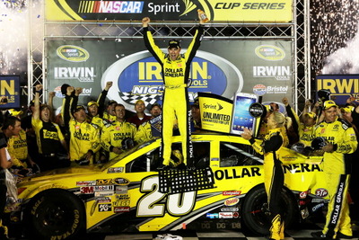 【NASCARスプリントカップ 第24戦】トヨタのケンゼス、波乱のブリストルで今季5勝目 画像