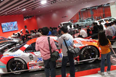 【SUPER GT 第6戦】NISMO本社ショールームでパブリックビューイングを開催 画像