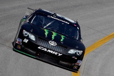【NASCARネイションワイド 第24戦】トヨタ、カイル・ブッシュは僅差の2位 画像