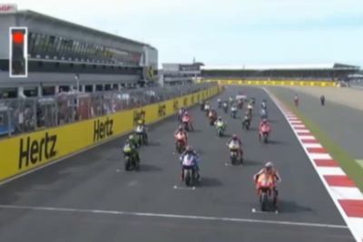 【MotoGP 第12戦】ロレンソ、マルケスの連勝を阻止［動画］ 画像