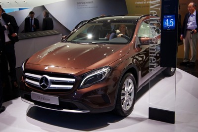 【フランクフルトモーターショー13】メルセデスベンツの小型SUV、GLA…若々しさを全面に［詳細画像］ 画像