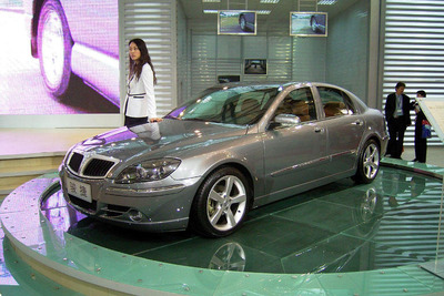 【上海モーターショー05】駿捷なセダンとは? …華晨汽車 画像