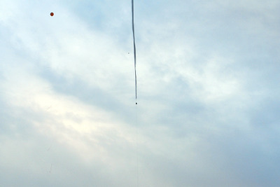 JAXA、無人気球到達高度の世界記録を更新、超薄膜高高度気球の飛翔性能実験で 画像