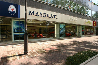 日本初、フェラーリとマセラティの併売ショールーム 画像