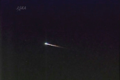 JAXA、国際宇宙ステーションからの観測で「こうのとり」4号機の破壊記録に成功 画像