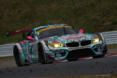 【SUPER GT 第7戦】GT300クラスはGSR 初音ミク BMWの谷口&片岡が2連勝 画像