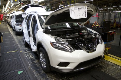日産 ローグ 新型、米国で生産開始 画像