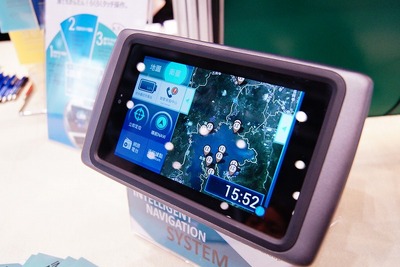 【ITS世界会議13】台湾ASUSの子会社、「スマートクラウドカーナビゲーションシステム」を出品 画像